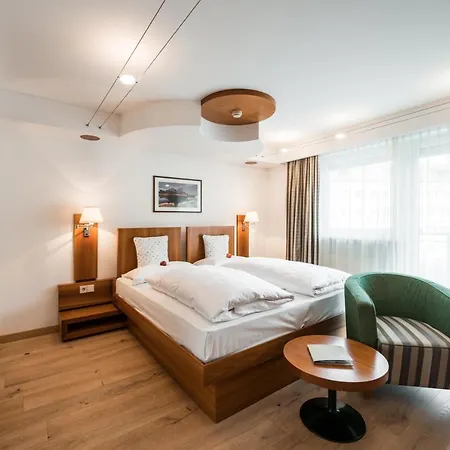 Hotel Krone Eat Drink Stay 4*