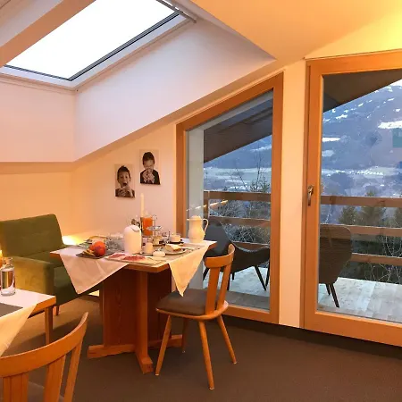 Haus Lasaun Couette-café Bressanone