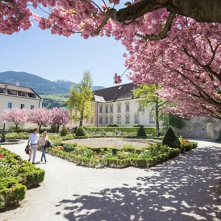 Living Neue: Modern In Brixen's Heart With Free Brixencard Apartment *