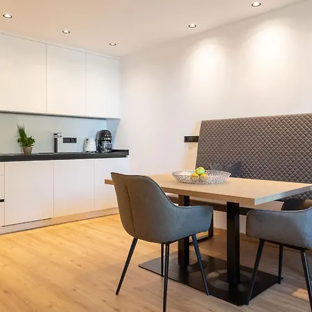 Living Neue: Modern In Brixen's Heart With Free Brixencard Apartment Bressanone