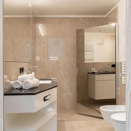 Apartment Living Neue: Modern In Brixen's Heart With Free Brixencard Bressanone