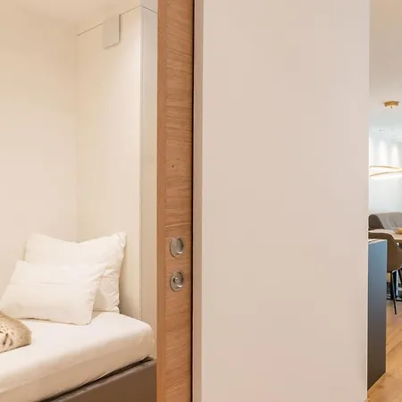 Living Neue: Modern In Brixen's Heart With Free Brixencard Apartment Bressanone