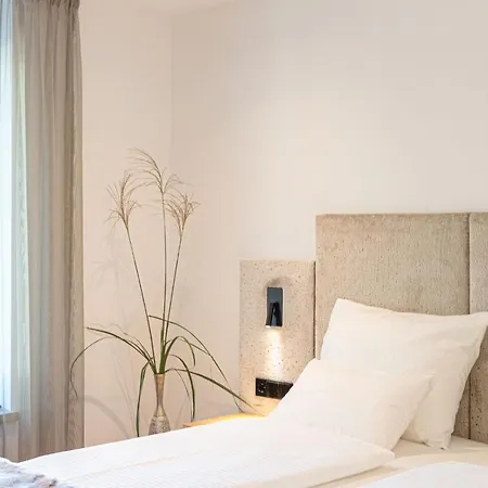 Living Neue: Modern In Brixen's Heart With Free Brixencard Apartment Bressanone