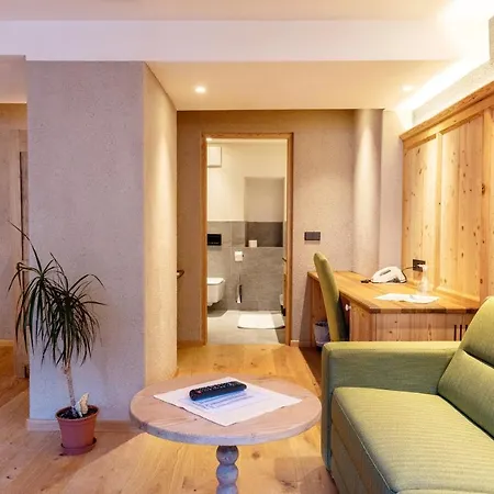 Goldenes Roessl Hotel 4*