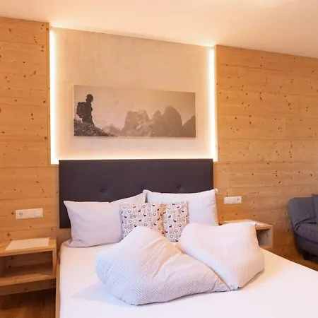 Aparthotel Alpenrose Bressanone