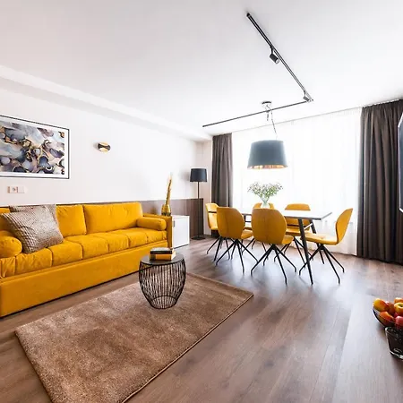 Gerharts Premium Living - Center Of With Free Parking And Brixencard * Bressanone