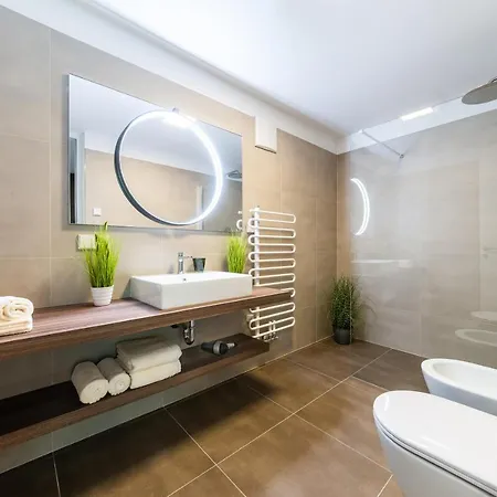 Apartment Gerharts Premium Living - Center Of With Free Parking And Brixencard Bressanone