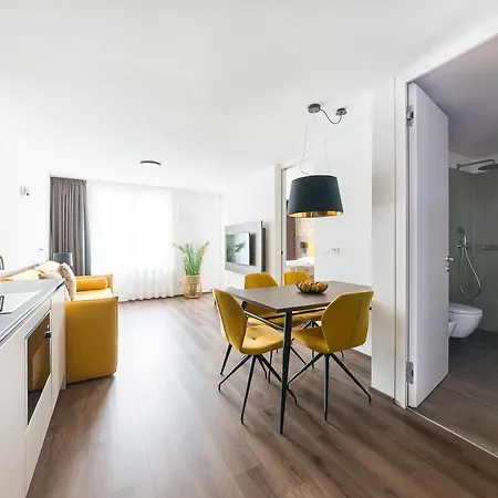 Gerharts Premium Living - Center Of With Free Parking And Brixencard