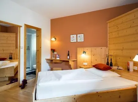Haller & Restaurant Hotel 4*