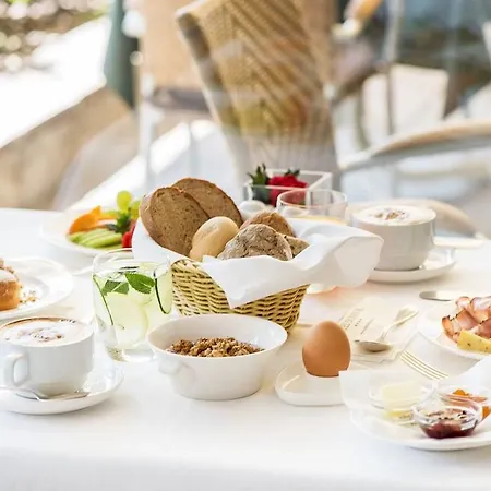 Dominik Alpine Wellness - Adults Only 4* Bressanone