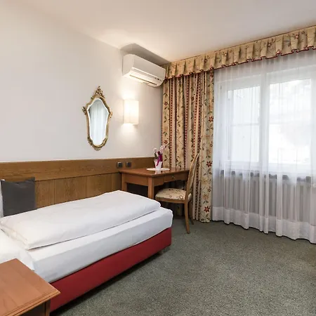 Hotel Gruener Baum Bressanone