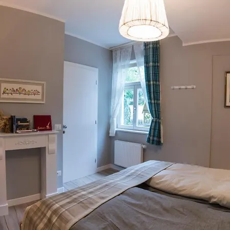Apartment Downtown Hideout Pedestrian Zone Private Garden, Parking Card