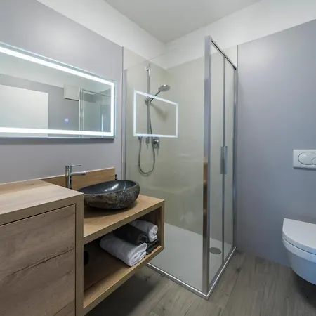 Downtown Hideout Pedestrian Zone Private Garden, Parking Card Apartment Bressanone