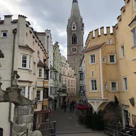 Downtown Hideout Pedestrian Zone Private Garden, Parking Card Apartment Bressanone