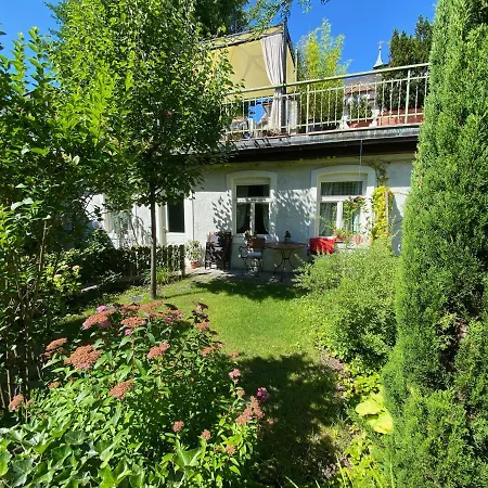 Downtown Hideout Pedestrian Zone Private Garden, Parking Card *