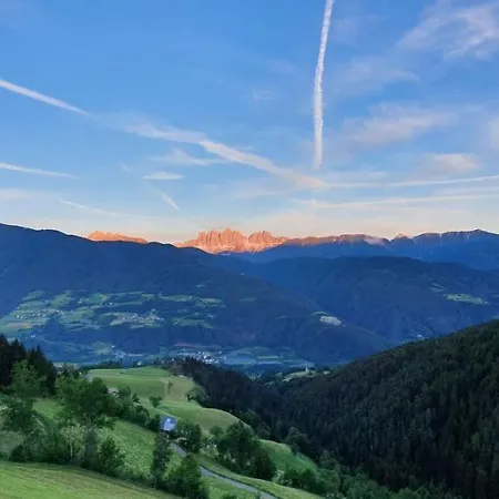Stocknerhof Farm stay *
