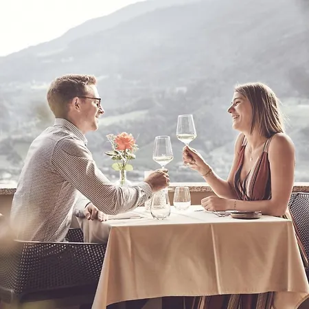 Haller & Restaurant Hotel 4*