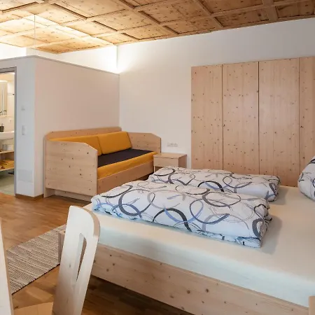 Farm stay Vintlerhof *