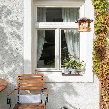 Apartment Downtown Hideout Pedestrian Zone Private Garden, Parking Card *