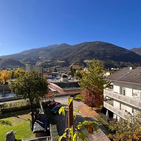 Isarcus Apartamento