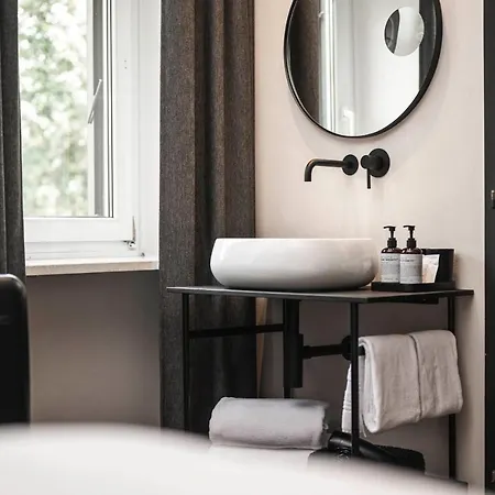 Hotel Loewenhof 4*