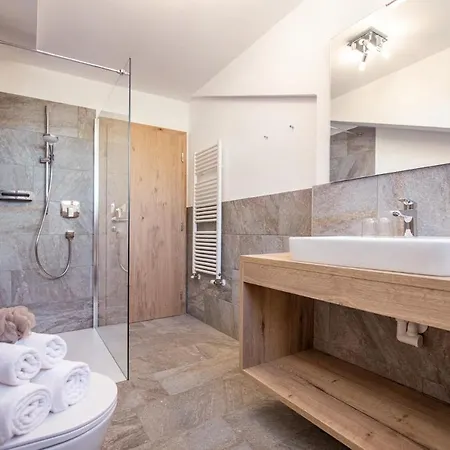 Mountain Alpenhof - Company Alpenhof Kg Sas Der Gasser Renate Bed & Breakfast *