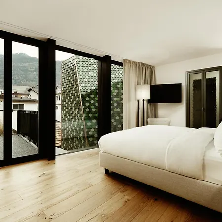 Adler Historic Hotel 4*