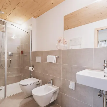 Nives Aparthotel *