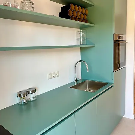Cosy Modern Studio W Great Views Apartment