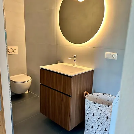 Cosy Modern Studio W Great Views