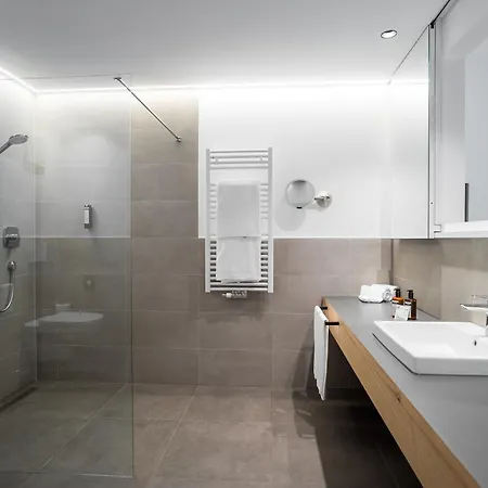 Haller & Restaurant Hotel 4*
