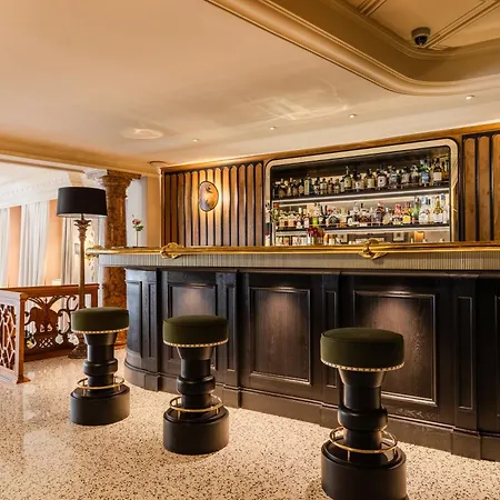 Elephant Hotel 4*