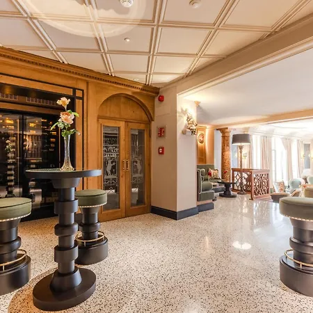 Elephant Hotel 4*