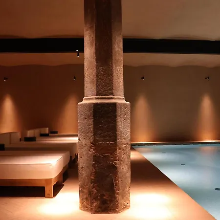 Hotel Elephant 4*