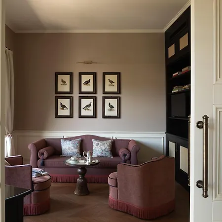 Hotel Elephant 4*