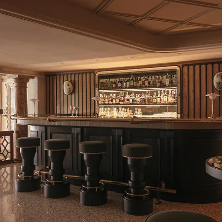 Hotel Elephant