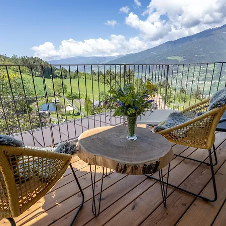 Froetscherhof, Urlaub Auf Dem Bio-bauernhof In Brixen, Appartments Bressanone
