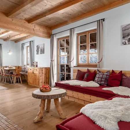 Froetscherhof, Urlaub Auf Dem Bio-bauernhof In Brixen, Appartments Apartment