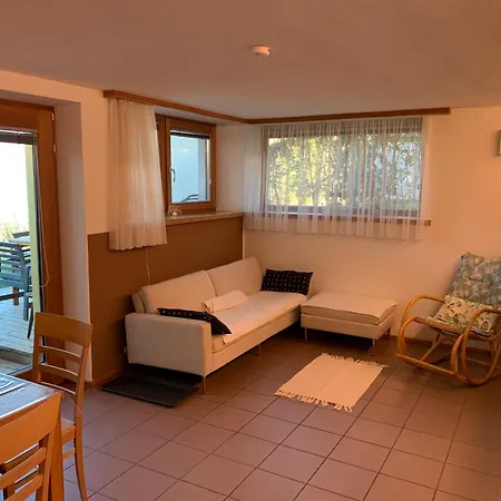 Haus Lasaun Bed & Breakfast 3*
