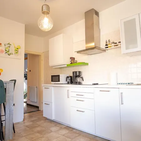 A&a Apartment *