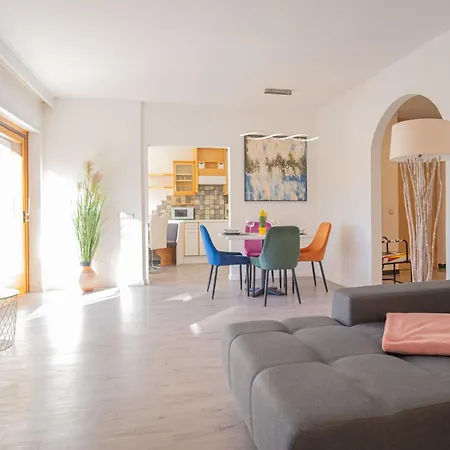A&a Apartment *