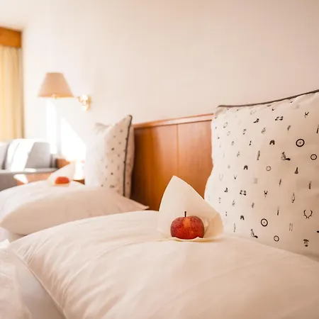 Krone Eat Drink Stay Hotel 4*