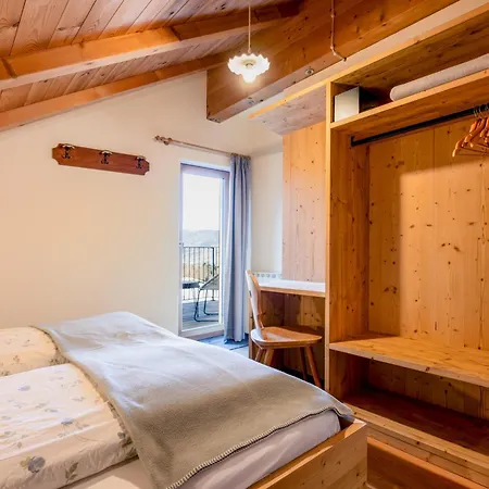 Froetscherhof, Urlaub Auf Dem Bio-bauernhof In Brixen, Appartments * Bressanone