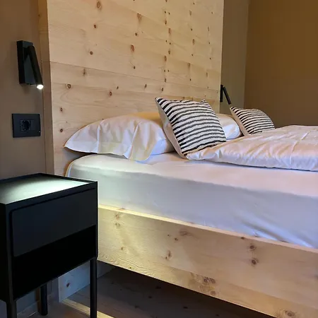 Apartment Adam - Card Included *