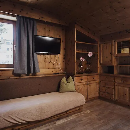 Toellhof Stube Apartment *