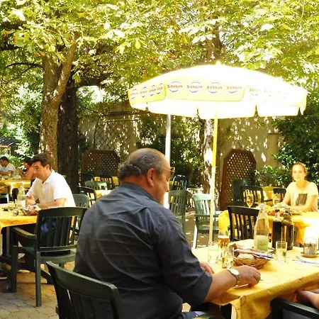 Grauer Baer Hotel