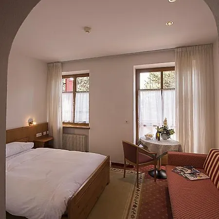 Waldheim Belvedere Hotel 3*