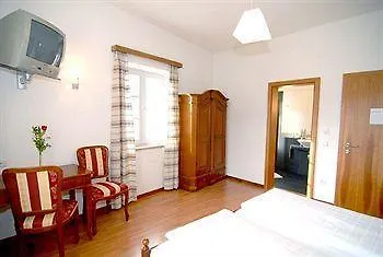 Hotel Traube 3*