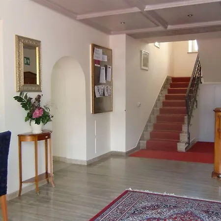 Hotel Traube 3*