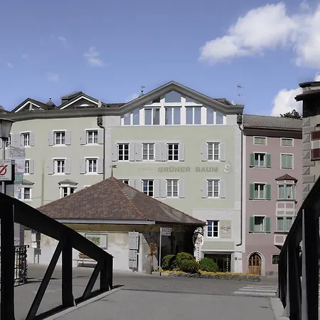 Gruener Baum